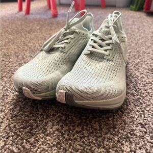 Women's Athletic Shoes in Light Gray
